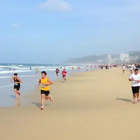 corrida na praia de santos