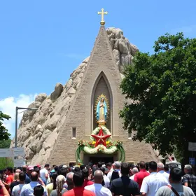 Dia de Nossa Senhora do Monte Serrat