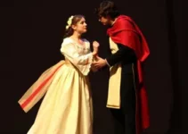 Romeu e Julieta com alunos da Escola Waldorf Santos
